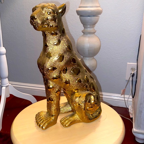 Other - Leopard sculpture